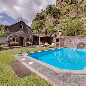 Casa Da Pedra By Amazing Madeira Santana (Madeira)