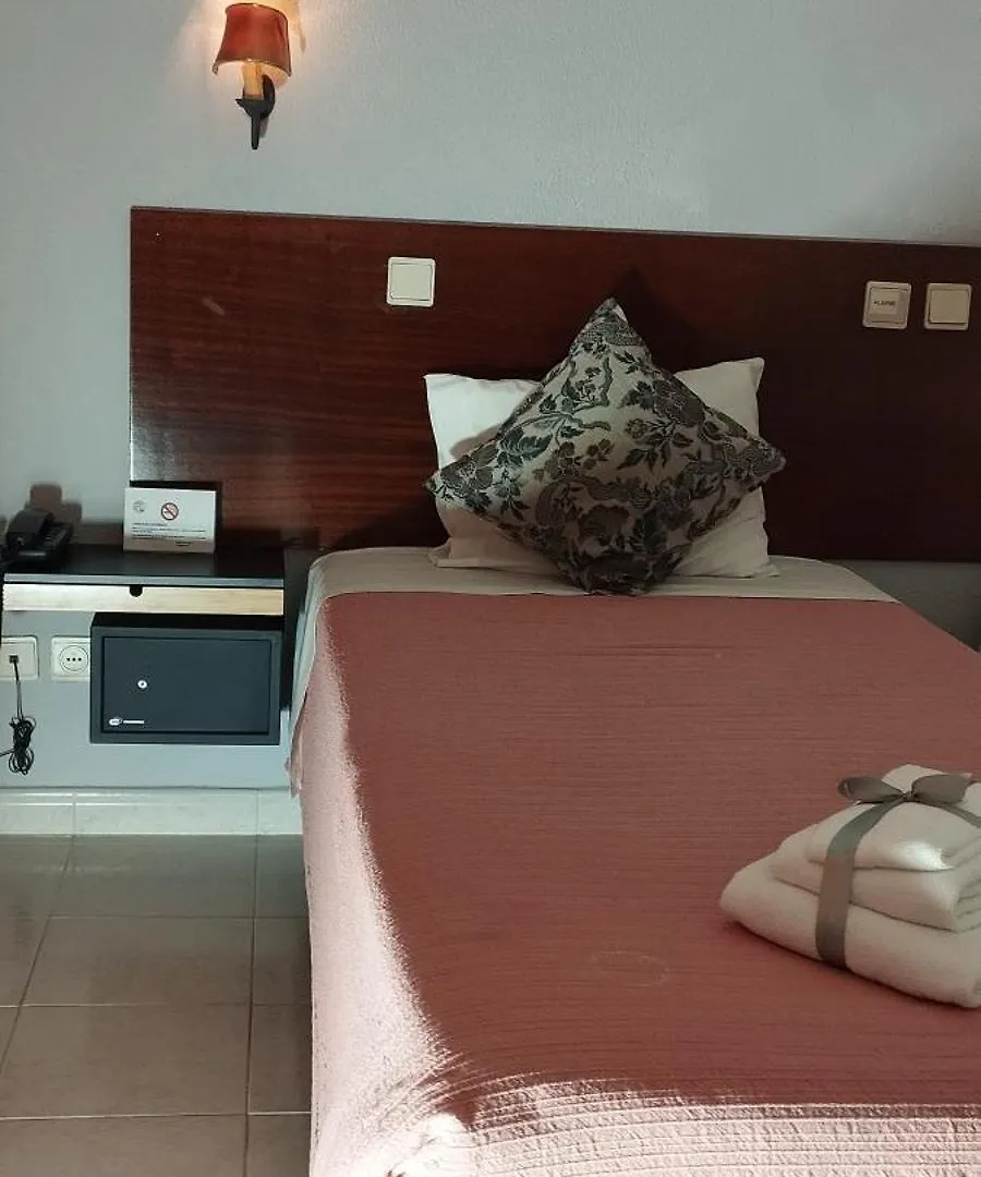 Hotel Alnacir Faro 2*,  Portugal